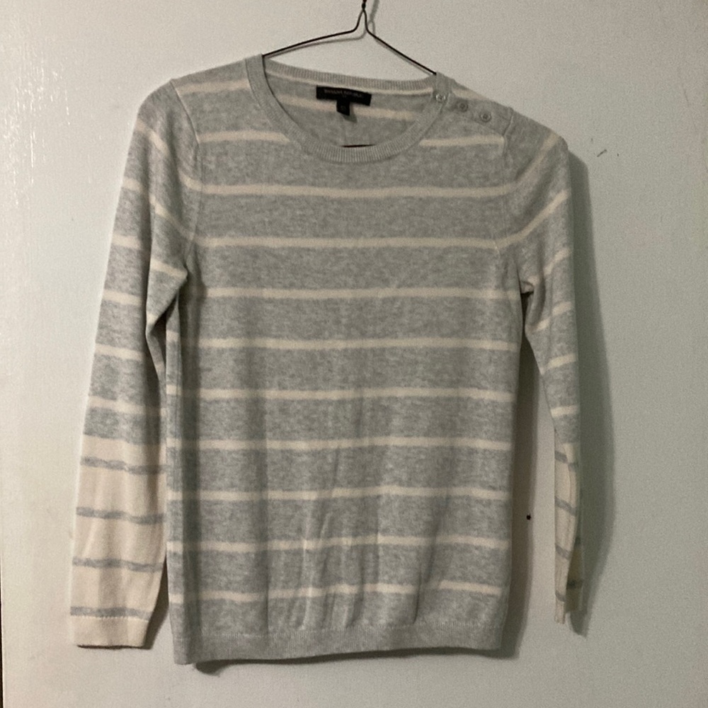 Stripped cream and gray knit